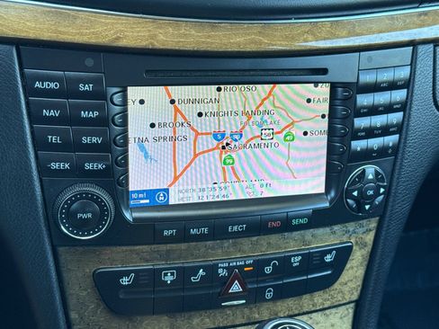 Used 2008 Mercedes-Benz E 350 Sedan image 17