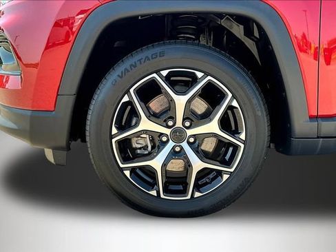 Used 2025 Jeep Compass Limited AWD/4WD image 36