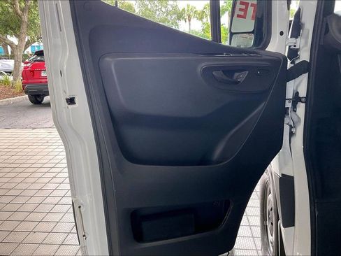 Used 2025 Mercedes-Benz Sprinter 2500 image 2