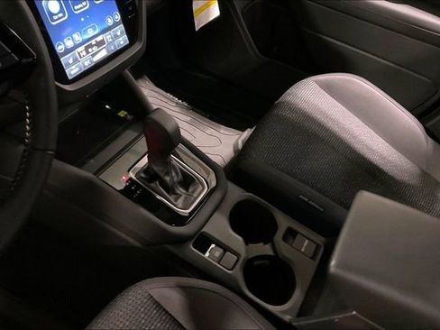 Used 2025 Subaru Forester Premium image 17