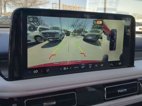 New 2026 Lincoln Aviator 2WD image 16