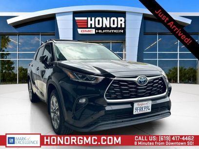 Used 2023 Toyota Highlander Limited