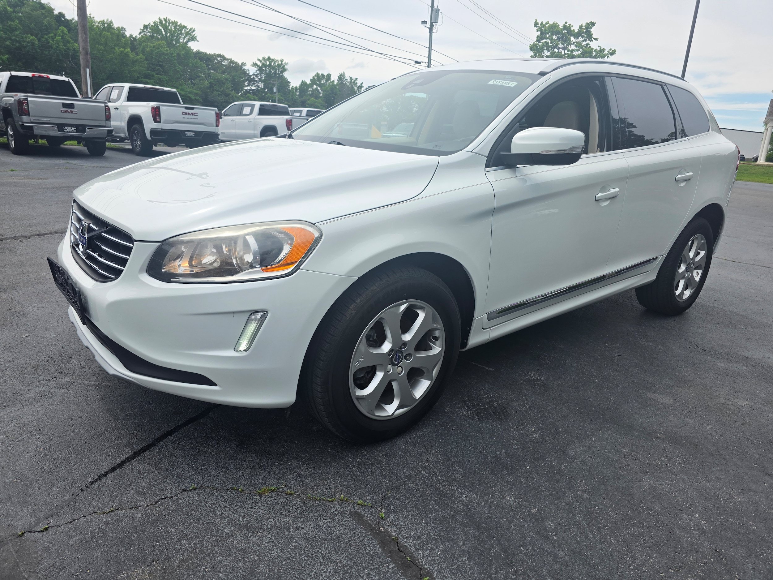 Used 2016 Volvo XC60 T5 Premier FWD image 1