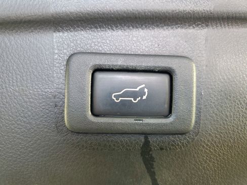 Used 2017 Subaru Outback 2.5i Limited image 34