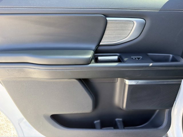 Used 2025 Ford Expedition Max Platinum AWD/4WD image 24
