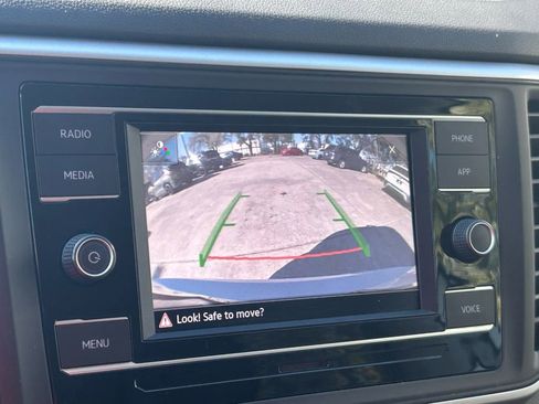 Used 2022 Volkswagen Atlas SE image 17