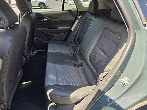 Used 2025 Chevrolet Trax LT image 11