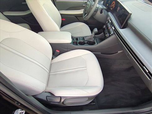 Used 2025 Hyundai Sonata SE image 20