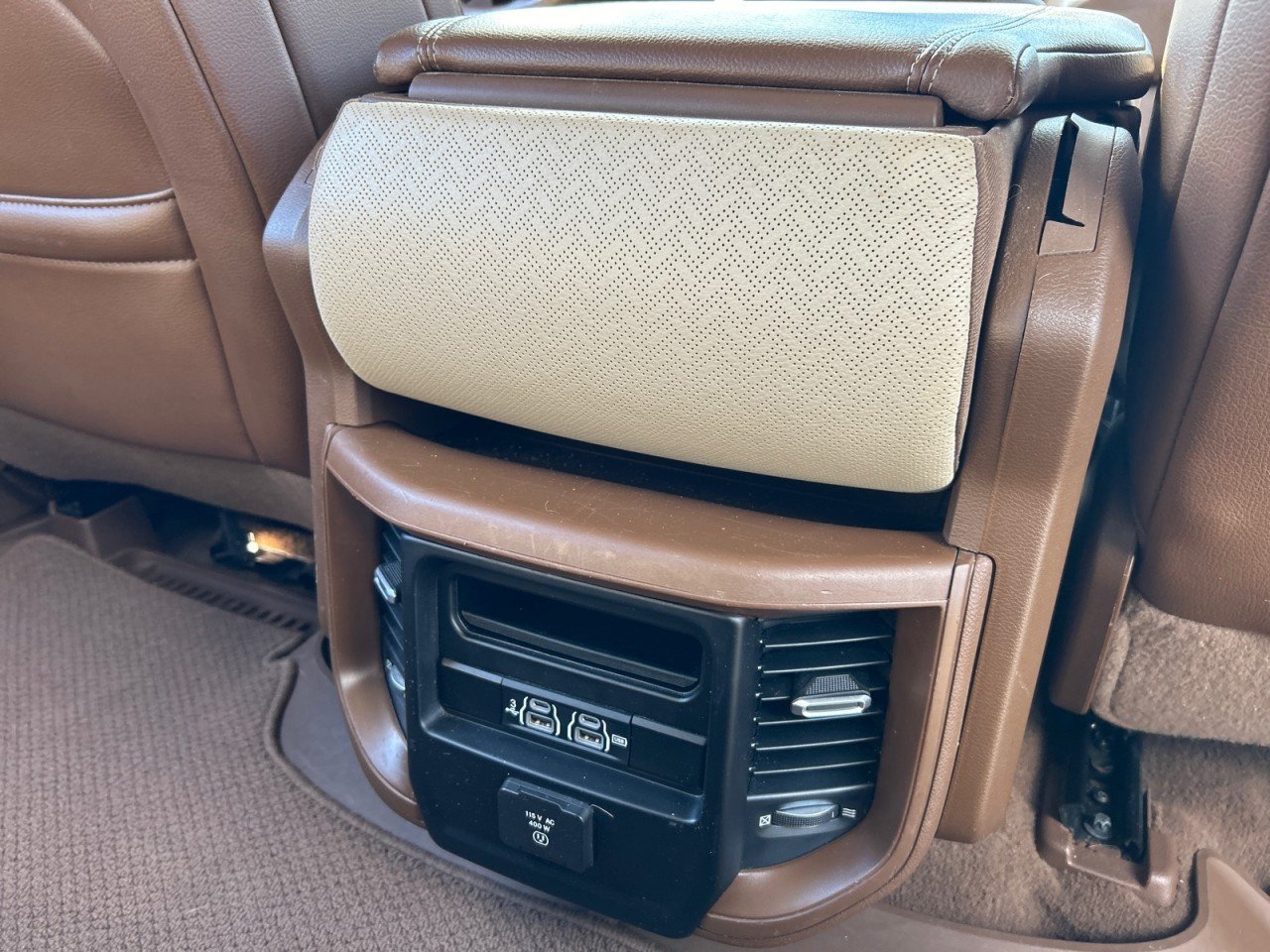 Used 2019 RAM 1500 Laramie AWD/4WD image 24