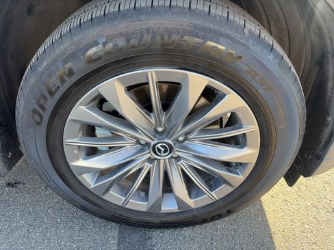 Used 2025 MAZDA CX-90 Plug-In Hybrid w/ Preferred image 9