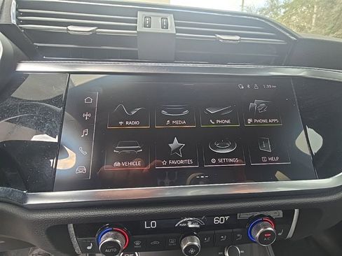 Used 2025 Audi Q3 2.0T Premium Plus image 18