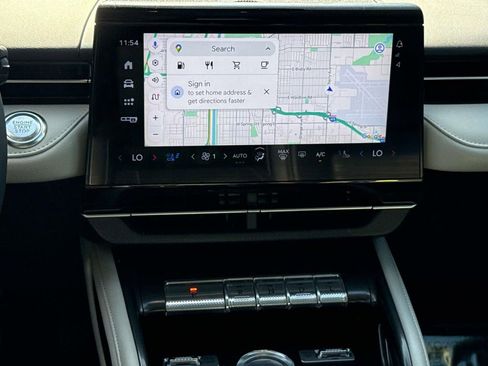 Used 2024 Lincoln Nautilus Reserve w/ Equipment Group 202A image 17