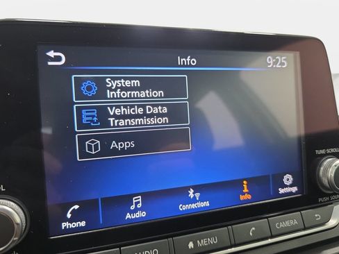 Used 2024 Nissan Altima 2.5 SV FWD image 22