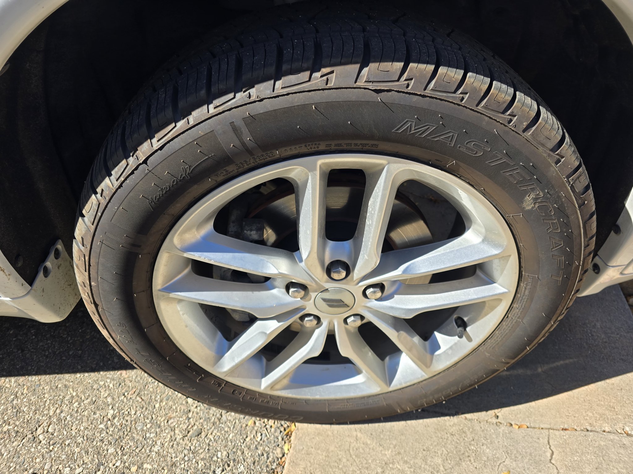 Used 2024 Dodge Durango GT AWD/4WD image 19