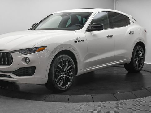 New 2024 Maserati Levante GT Ultima image 3