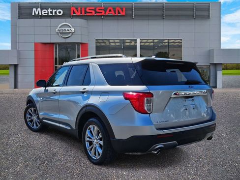 Used 2023 Ford Explorer Limited image 5