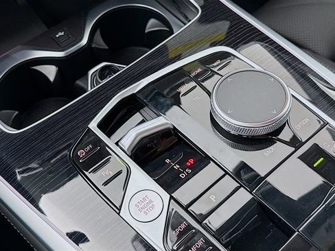 New 2026 BMW X7 xDrive40i w/ M Sport Package image 17