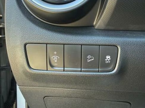 Used 2022 Hyundai Kona SEL image 14