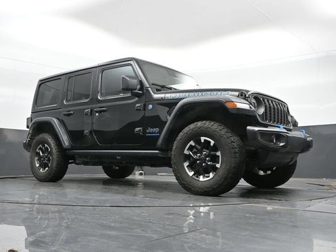 Used 2024 Jeep Wrangler Unlimited Rubicon 4xe w/ Technology Group AWD/4WD image 42