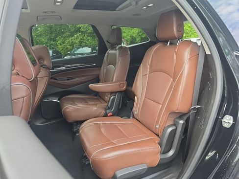 Used 2018 Buick Enclave Avenir w/ Avenir Technology Package AWD/4WD image 28