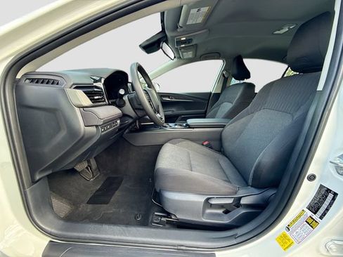 Used 2025 Toyota Camry LE FWD image 26