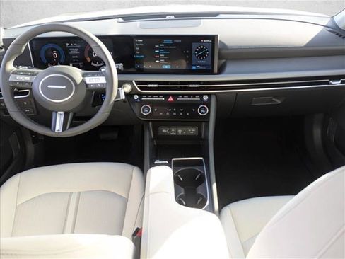 Used 2026 Hyundai Sonata SEL FWD image 13