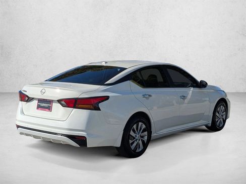 Certified 2025 Nissan Altima 2.5 S FWD image 5