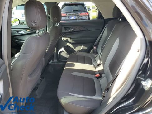 Certified 2023 Chevrolet TrailBlazer LT w/ Convenience Package FWD image 11