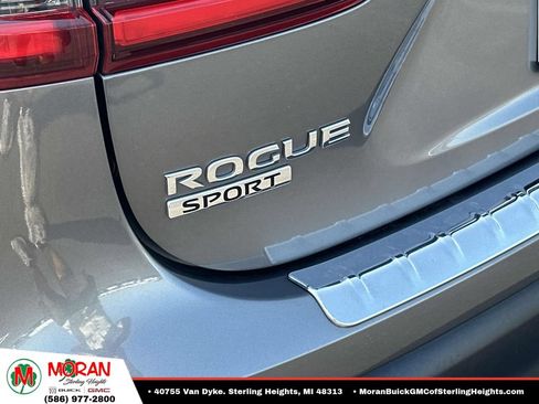 Used 2021 Nissan Rogue Sport SV AWD/4WD image 9