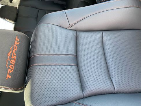 Certified 2025 Honda Ridgeline TrailSport image 32