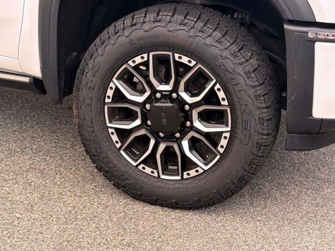 Used 2024 GMC Sierra 3500 Denali Ultimate AWD/4WD image 7