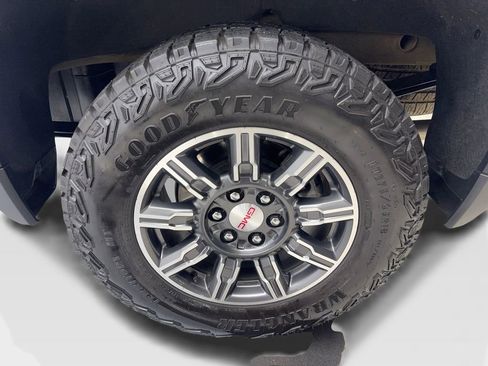 Used 2025 GMC Sierra 1500 AT4 AWD/4WD image 86
