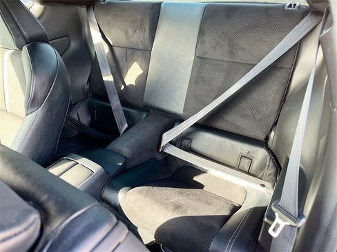 Used 2024 Toyota GR86 Premium image 23