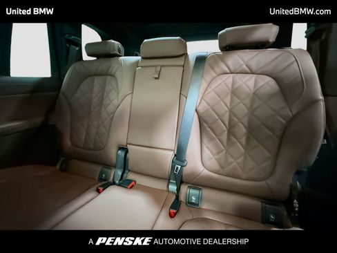 Used 2026 BMW X7 xDrive40i w/ Executive Package image 13