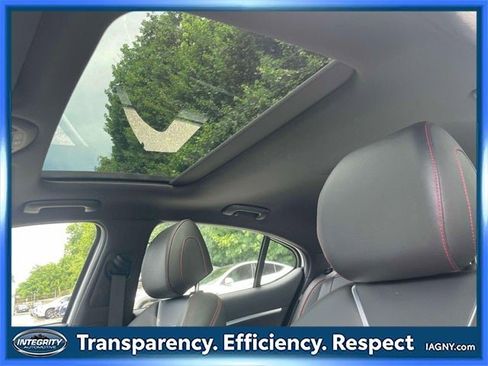 Used 2025 Genesis G70 3.3T Advanced w/ Sport Prestige Package image 16