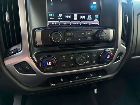 Used 2018 GMC Sierra 1500 SLE w/ SLE Value Package image 43