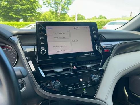 Used 2021 Toyota Camry XSE FWD image 11