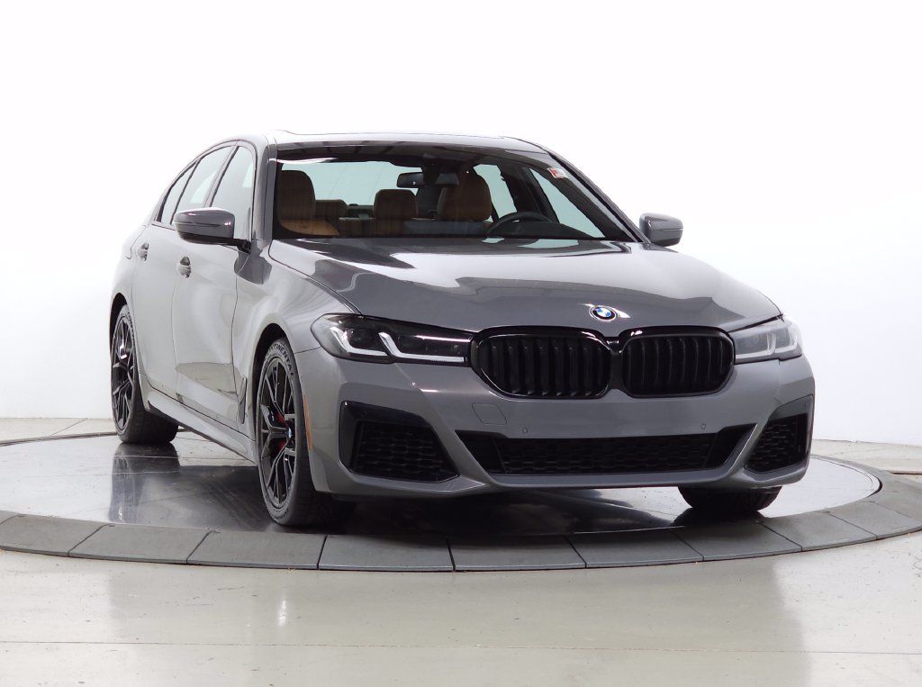 Used 2022 BMW 540i xDrive w/ M Sport Package AWD/4WD image 1