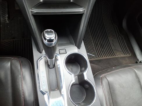 Used 2016 Chevrolet Equinox LTZ w/ Enhanced Convenience Package image 17