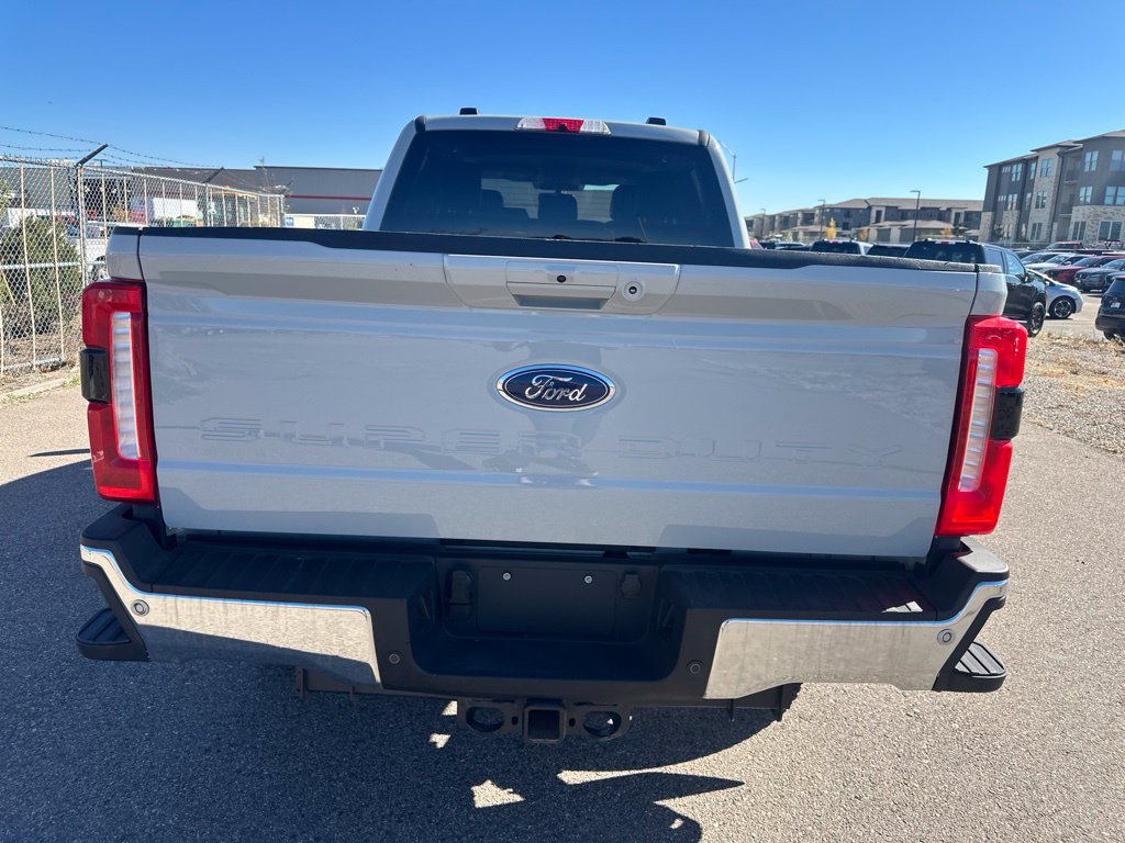 Used 2025 Ford F350 Lariat AWD/4WD image 5