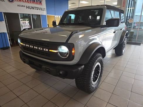 Used 2023 Ford Bronco Black Diamond w/ Sasquatch Package AWD/4WD image 4