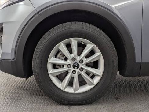 Used 2020 Kia Sorento LX FWD image 28