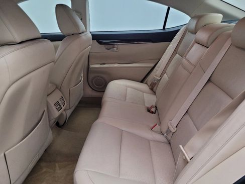 Used 2015 Lexus ES 350 w/ Luxury Package image 18