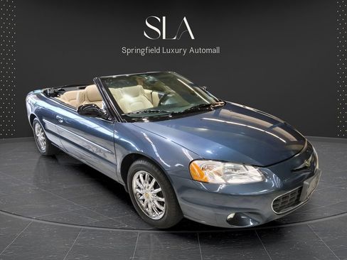 Used 2002 Chrysler Sebring Limited FWD image 2