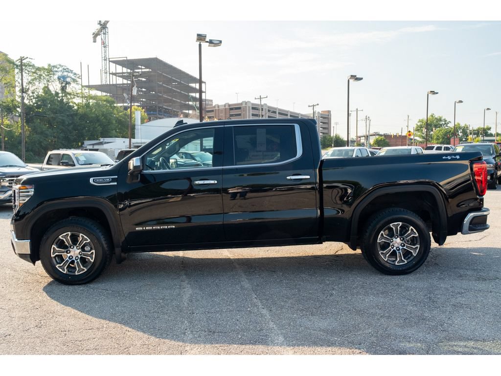 Used 2025 GMC Sierra 1500 SLT AWD/4WD image 5