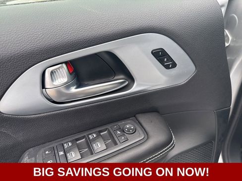 New 2026 Chrysler Pacifica Limited image 15