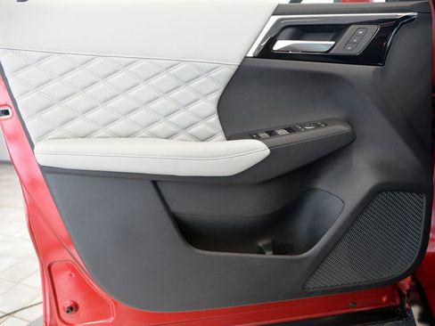 Used 2023 Mitsubishi Outlander SEL image 14