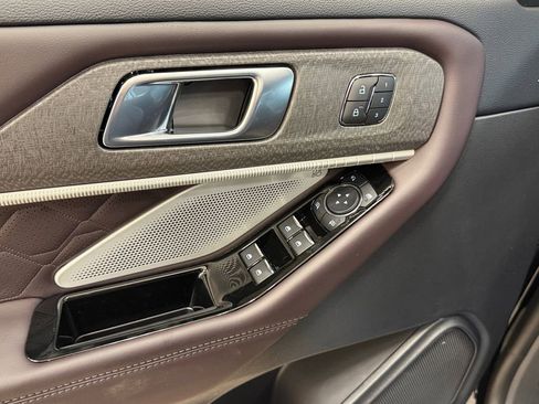 New 2026 Ford Explorer Platinum w/ LUX Leather Package image 19