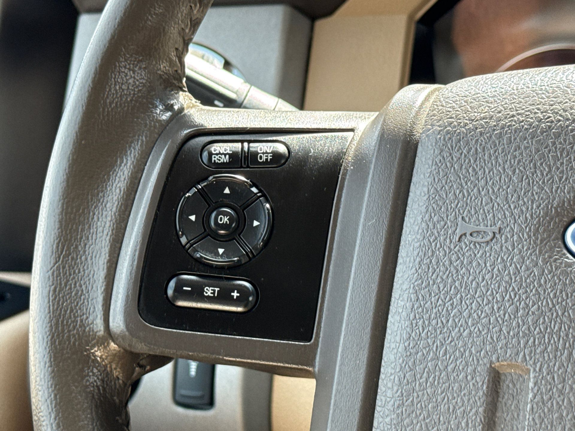 Used 2014 Ford F350 Lariat w/ Lariat Interior Package AWD/4WD image 28