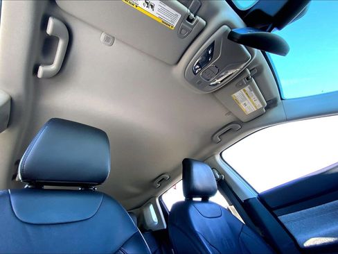 Certified 2022 Jeep Compass Latitude image 12